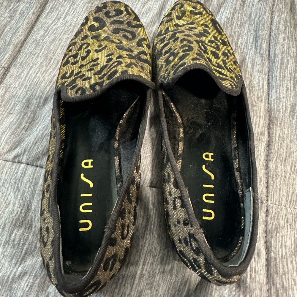 Unisa Black and Gold Leopard Patterned Shoes